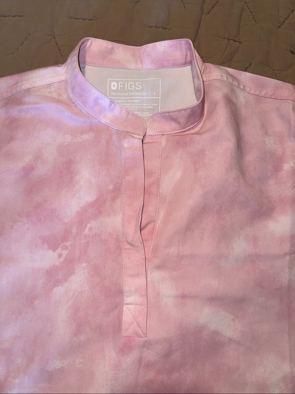Figs breast cancer awareness edition L rafaela top and L high waisted zamora jog - Picture 2 of 3